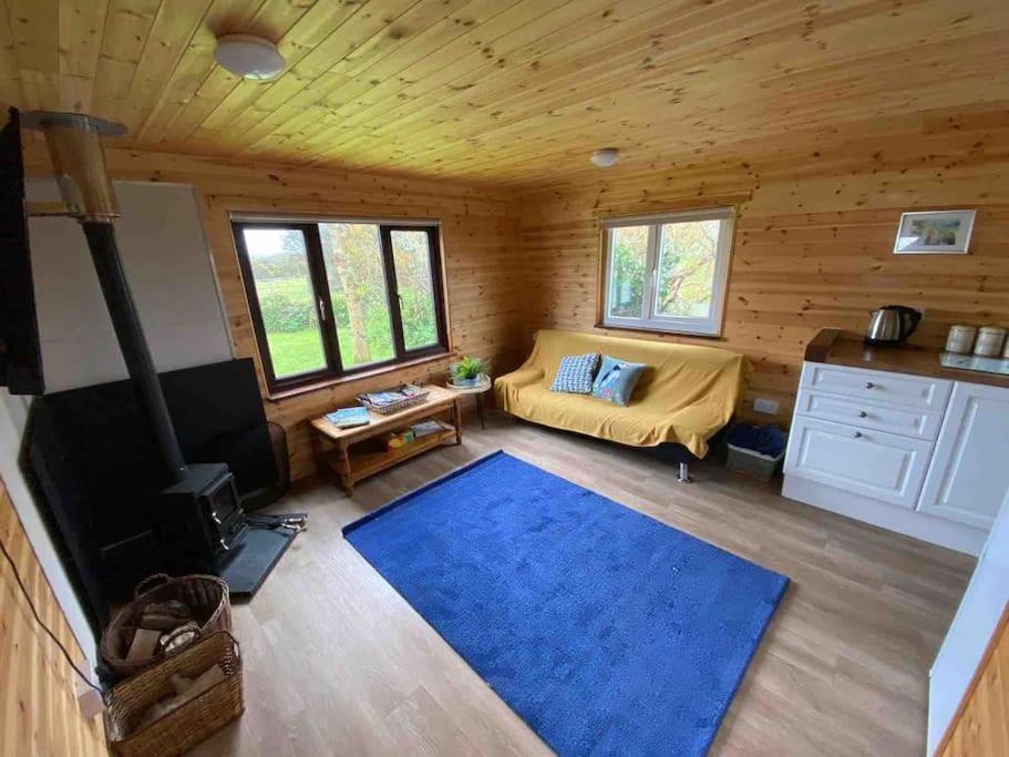 Idyllic Cornish Retreat At Puffin Lodge ヘルストン エクステリア 写真
